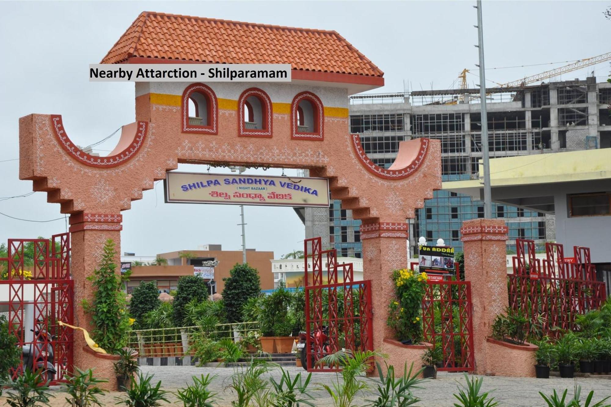 Townhouse Halcyon Deccan Inn Near Shilparamam Kondapur  Exterior foto