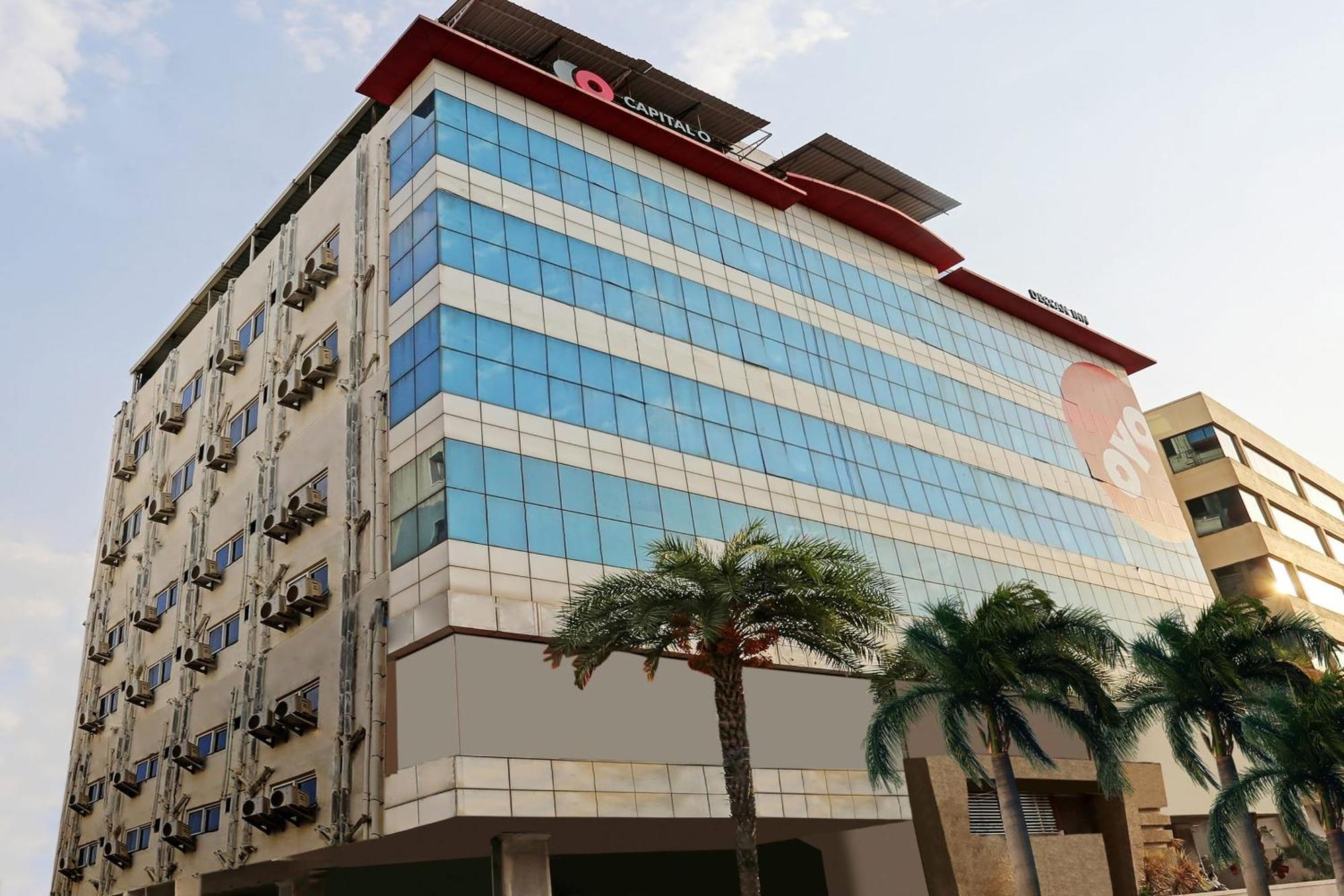 Townhouse Halcyon Deccan Inn Near Shilparamam Kondapur  Exterior foto